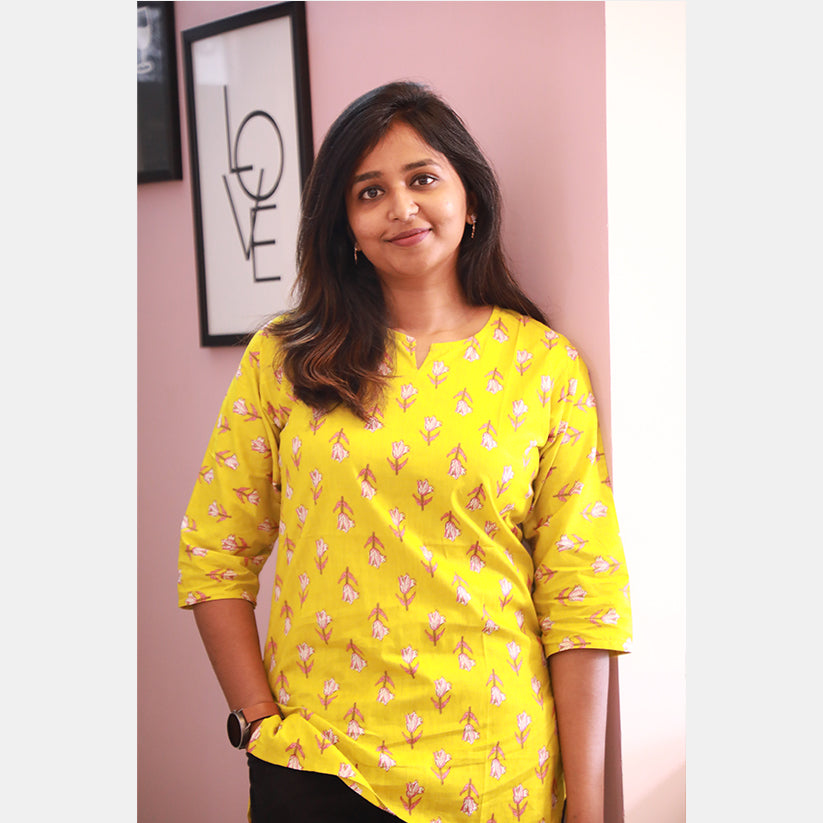 Manjal short top
