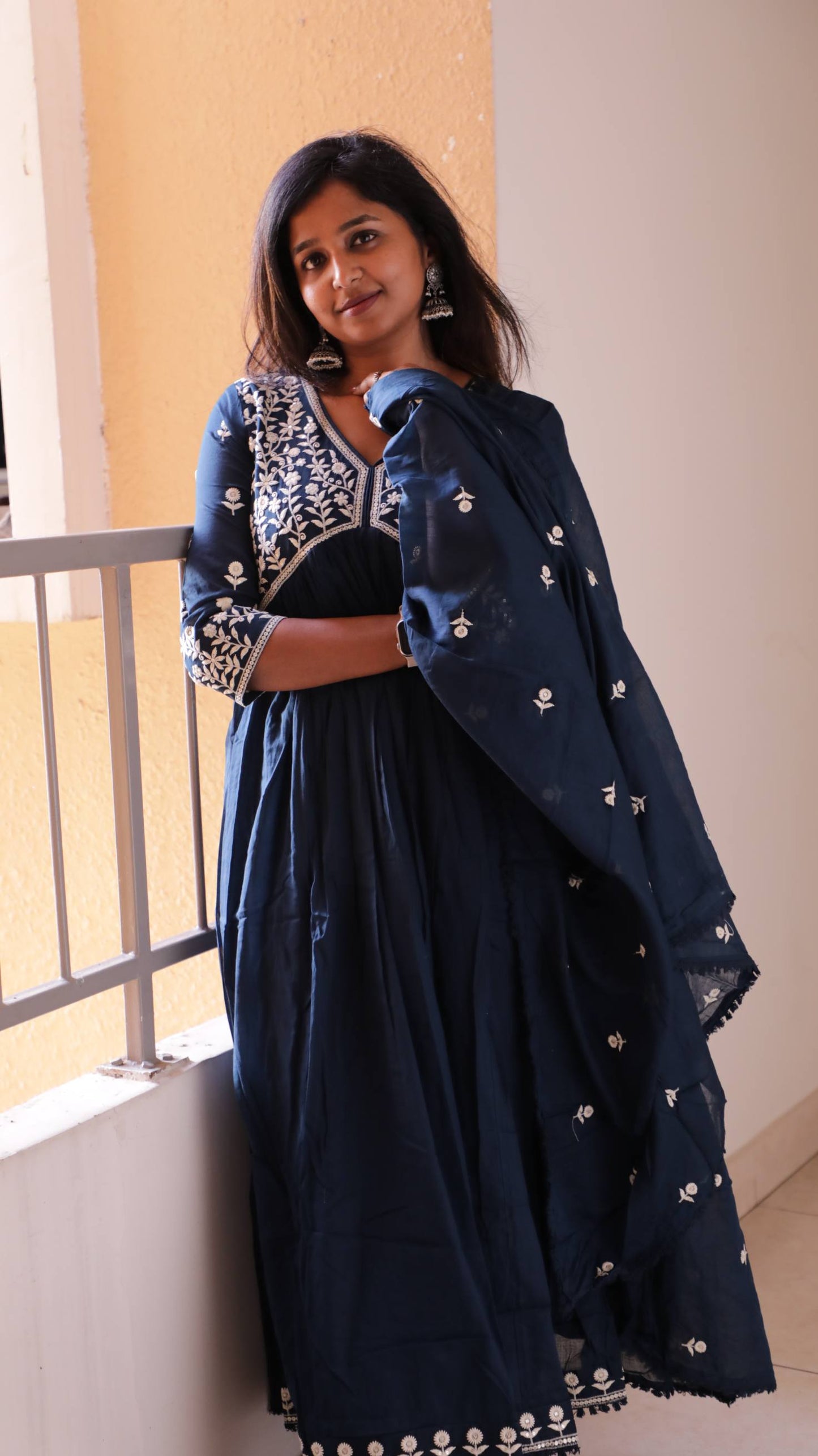 Deep blue Alia cut