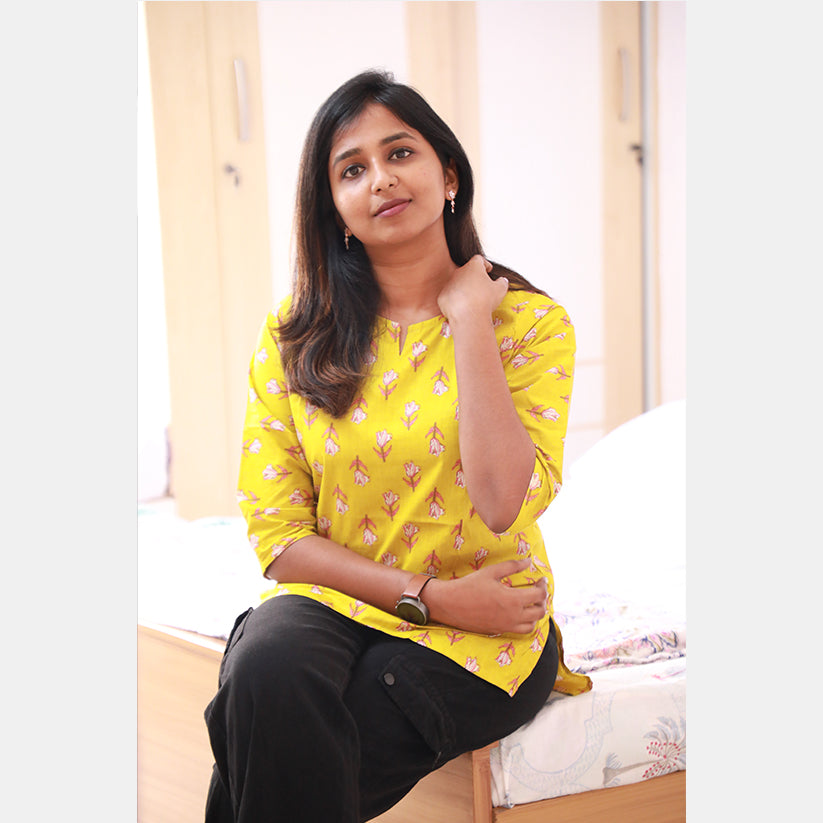 Manjal short top